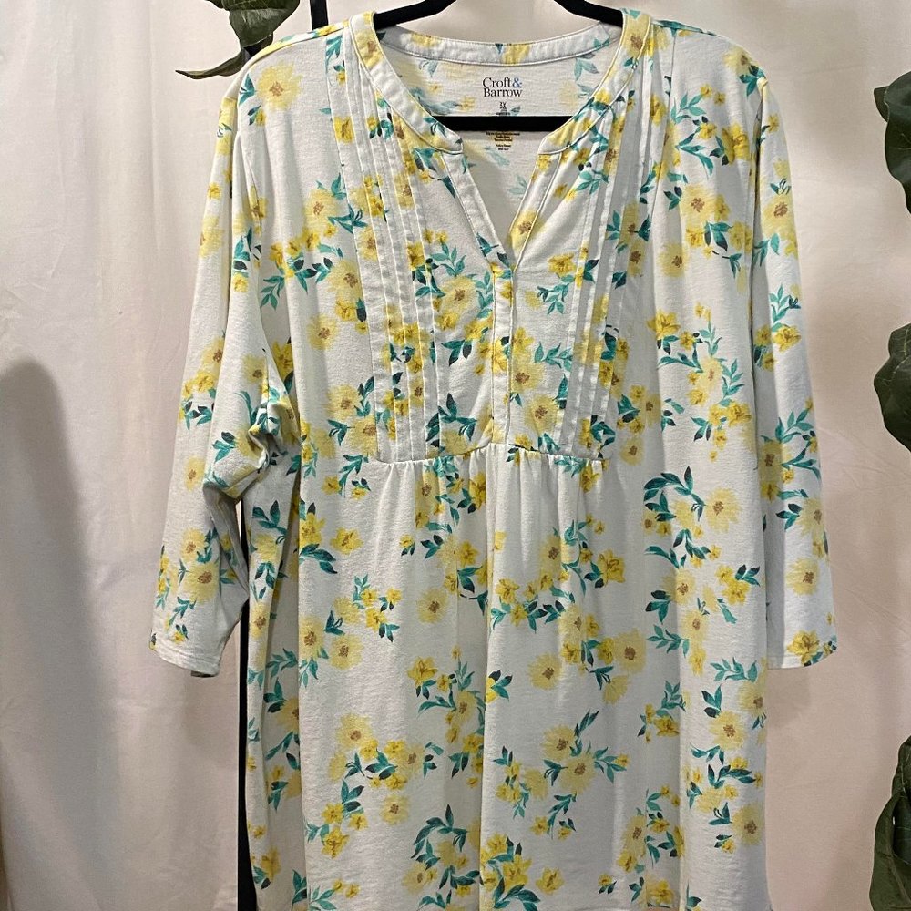 Womans 3/4 Sleeve Henley Top